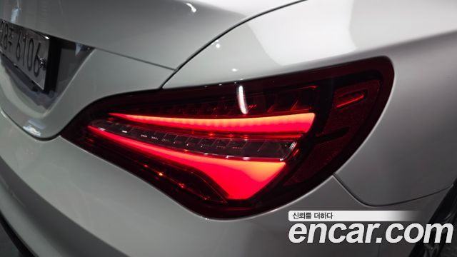 Mercedes-Benz CLA-Class (C117) CLA220 AMG Line 2018 — фото 23