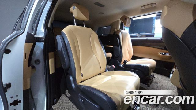 Kia Carnival (IV) Gasoline 9-Seater Noblesse 2023 — фото 11