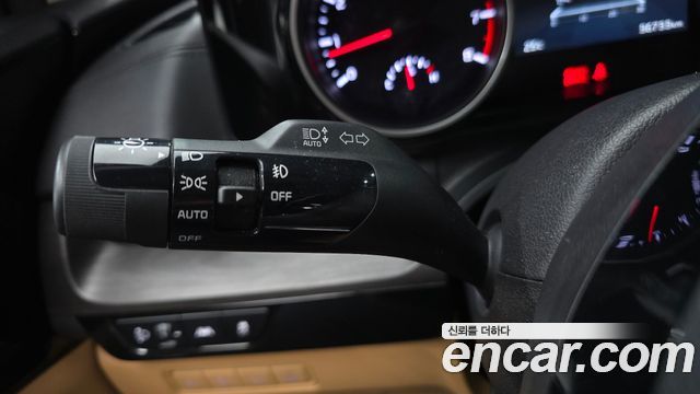 Kia Carnival (IV) Gasoline 9-Seater Noblesse 2023 — фото 29