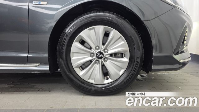 Hyundai Sonata New Rise Hybrid Modern 2019 — фото 21