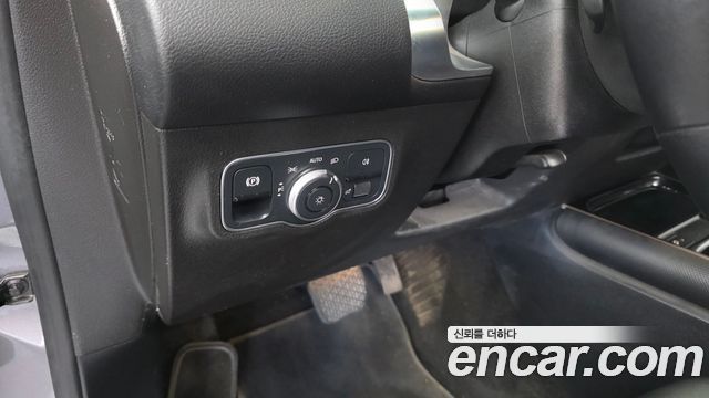 Mercedes-Benz GLB-Class (X247) GLB200 d 2021 — фото 18