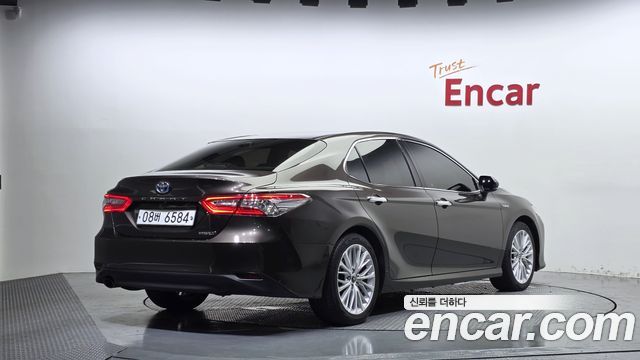 Toyota Camry (XV70) 2.5 XLE Hybrid 2019 — фото 2