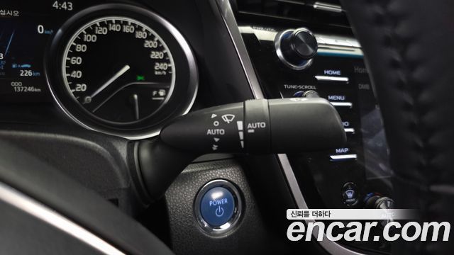 Toyota Camry (XV70) 2.5 XLE Hybrid 2019 — фото 27
