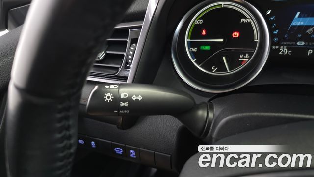 Toyota Camry (XV70) 2.5 XLE Hybrid 2019 — фото 29