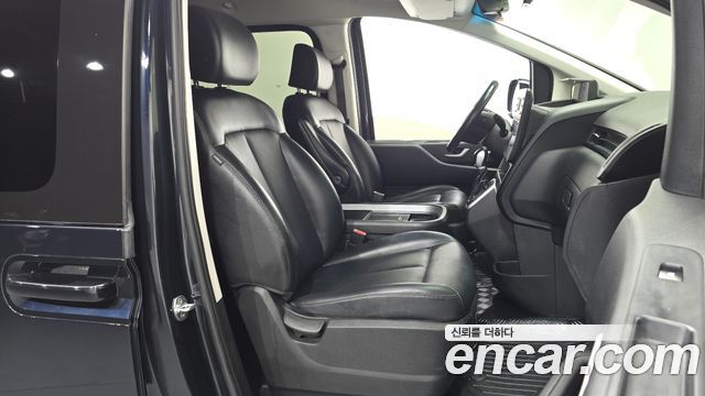 Hyundai Staria L3.5 Cargo 5-Seater Modern 2022 — фото 11