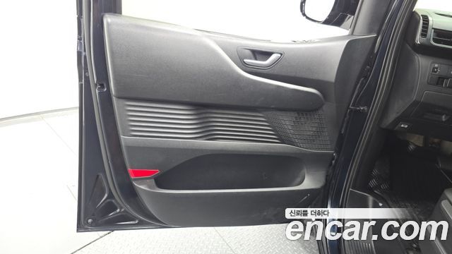 Hyundai Staria L3.5 Cargo 5-Seater Modern 2022 — фото 24