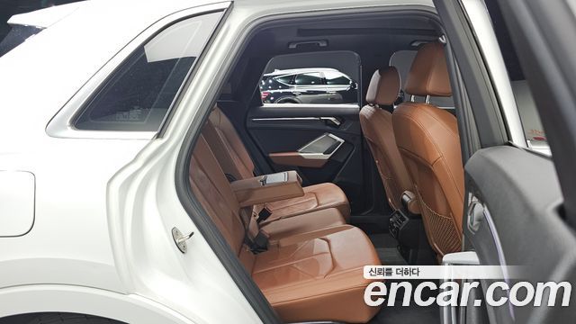 Audi Q3 (F3) 40 TFSI Quattro Premium 2024 — фото 11