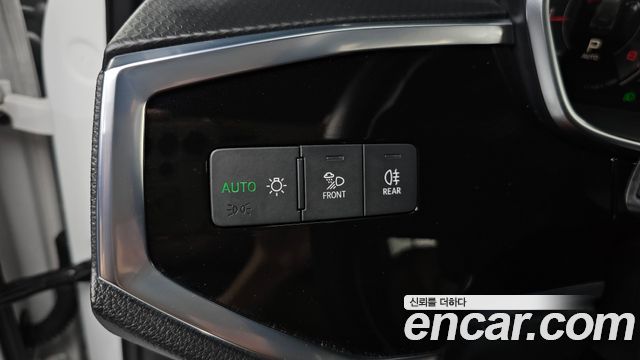 Audi Q3 (F3) 40 TFSI Quattro Premium 2024 — фото 13
