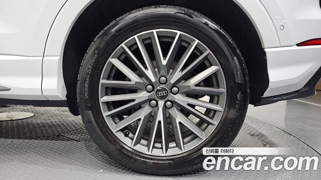 Audi Q3 (F3) 40 TFSI Quattro Premium 2024 — фото 21