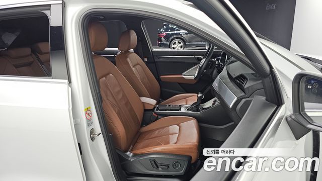 Audi Q3 (F3) 40 TFSI Quattro Premium 2024 — фото 26