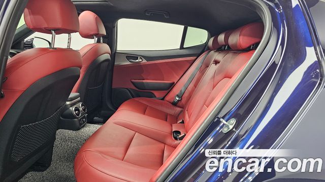 Kia Stinger 2.0 Turbo 2WD Platinum 2020 — фото 26