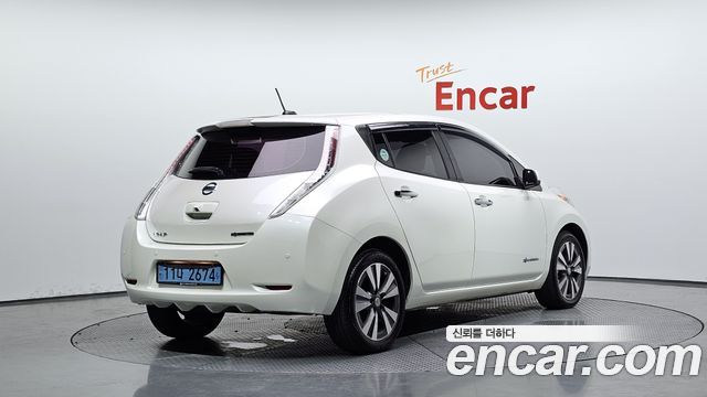 Nissan Leaf EV 2015 — фото 2