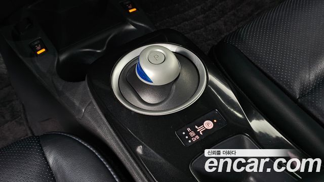 Nissan Leaf EV 2015 — фото 9