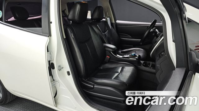 Nissan Leaf EV 2015 — фото 12