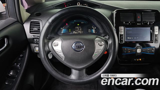 Nissan Leaf EV 2015 — фото 13