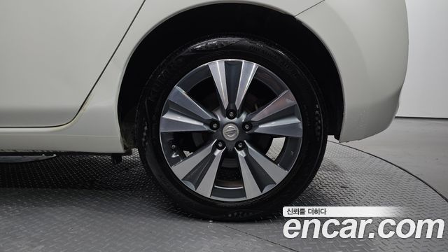 Nissan Leaf EV 2015 — фото 21