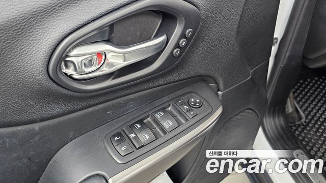 Jeep Cherokee (KL) 2.4 Limited AWD 2021 — фото 27