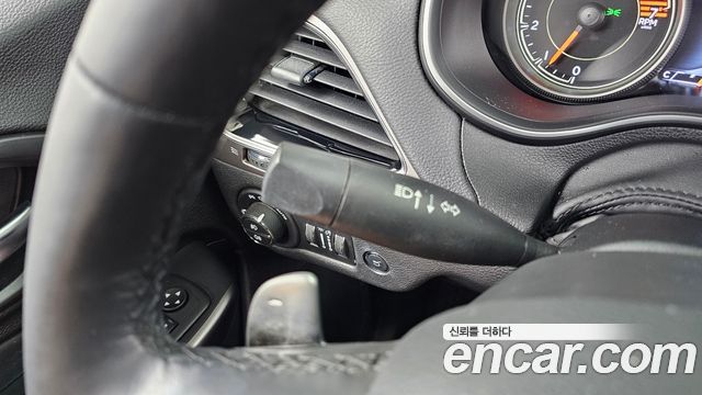Jeep Cherokee (KL) 2.4 Limited AWD 2021 — фото 28