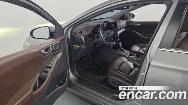 Hyundai Ioniq Hybrid 1.6 HEV Q 2020 — фото 10