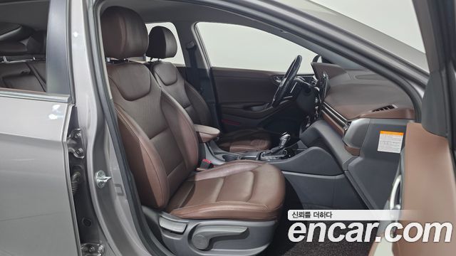 Hyundai Ioniq Hybrid 1.6 HEV Q 2020 — фото 12