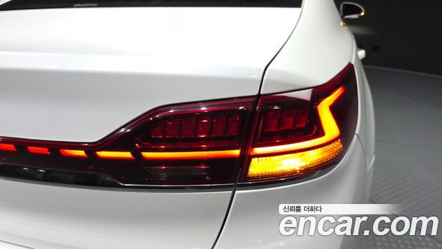 Kia K7 Premier 2.5 GDI Noblesse 2020 — фото 23