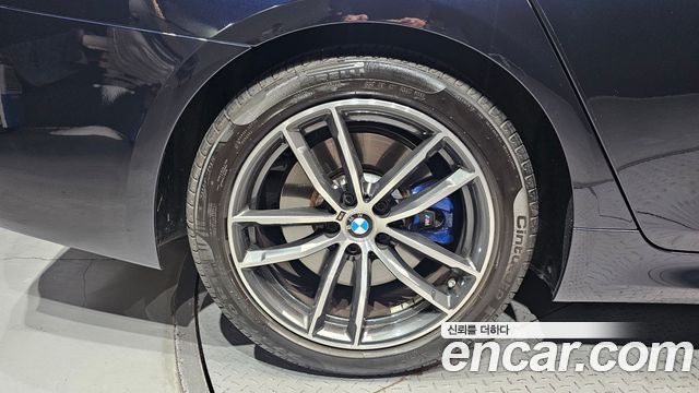 BMW 5 Series (G30) 520i M Sport 2023 — фото 5
