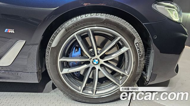 BMW 5 Series (G30) 520i M Sport 2023 — фото 21