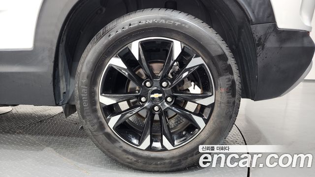 Chevrolet Trailblazer 1.3 Turbo 2WD Premier 2023 — фото 21