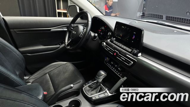 Kia Seltos Gasoline 1.6 Turbo 4WD Prestige 2023 — фото 17