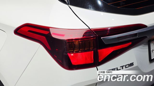 Kia Seltos Gasoline 1.6 Turbo 4WD Prestige 2023 — фото 23