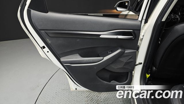 Kia Seltos Gasoline 1.6 Turbo 4WD Prestige 2023 — фото 25