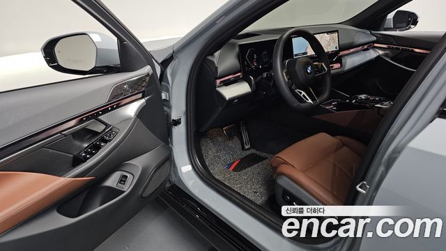BMW 5 Series (G60) 530i xDrive M Sport Pro Special Edition 2026 — фото 11
