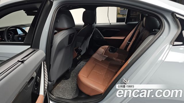 BMW 5 Series (G60) 530i xDrive M Sport Pro Special Edition 2026 — фото 12