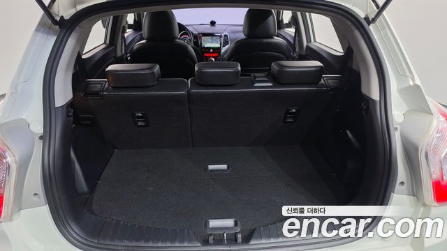 KG Mobility (SsangYong) Tivoli Armor Diesel LX 2WD 2018 — фото 16