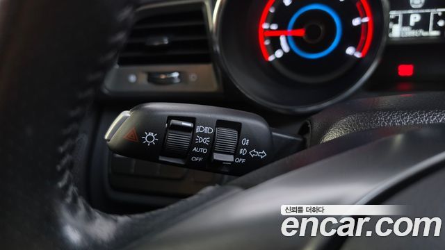 KG Mobility (SsangYong) Tivoli Armor Diesel LX 2WD 2018 — фото 18