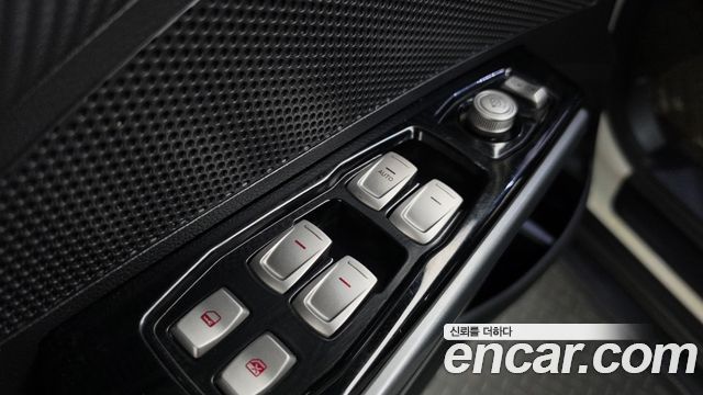 KG Mobility (SsangYong) Tivoli Armor Diesel LX 2WD 2018 — фото 20