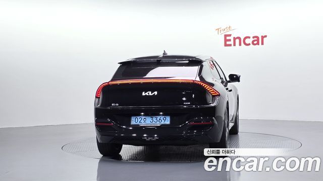 Kia EV6 Long Range GT Line 2023 — фото 4