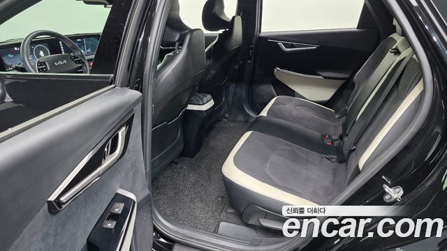 Kia EV6 Long Range GT Line 2023 — фото 12