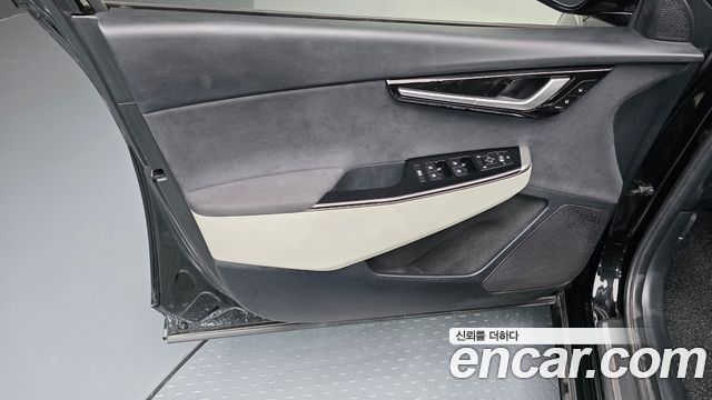 Kia EV6 Long Range GT Line 2023 — фото 24