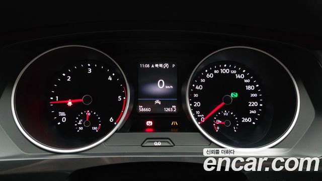 Volkswagen Tiguan (II) 2.0 TDI Premium 2020 — фото 8