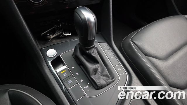 Volkswagen Tiguan (II) 2.0 TDI Premium 2020 — фото 9