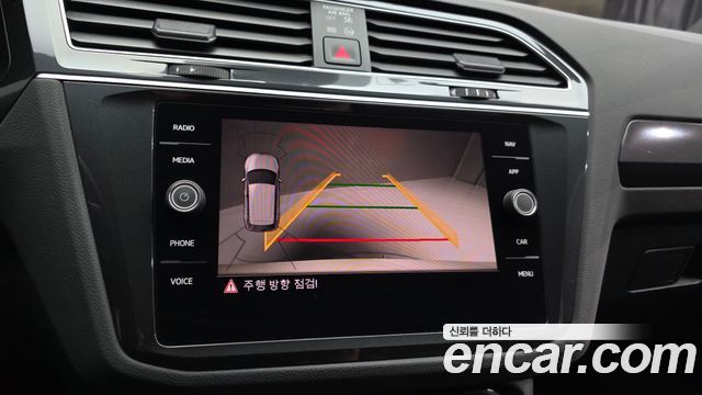 Volkswagen Tiguan (II) 2.0 TDI Premium 2020 — фото 14