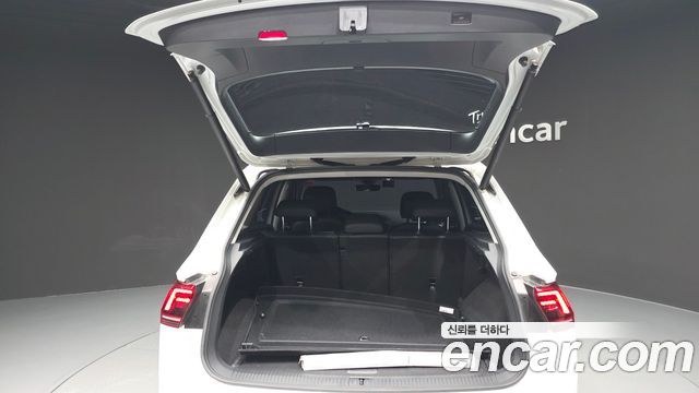 Volkswagen Tiguan (II) 2.0 TDI Premium 2020 — фото 20