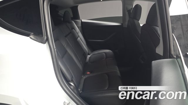 Tesla Model Y Standard Range RWD 2021 — фото 11