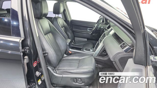 Land Rover Discovery Sport 2.0 TD4 SE 2016 — фото 11