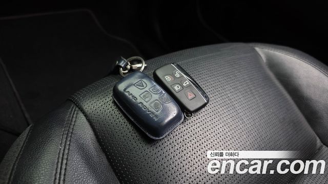 Land Rover Discovery Sport 2.0 TD4 SE 2016 — фото 18
