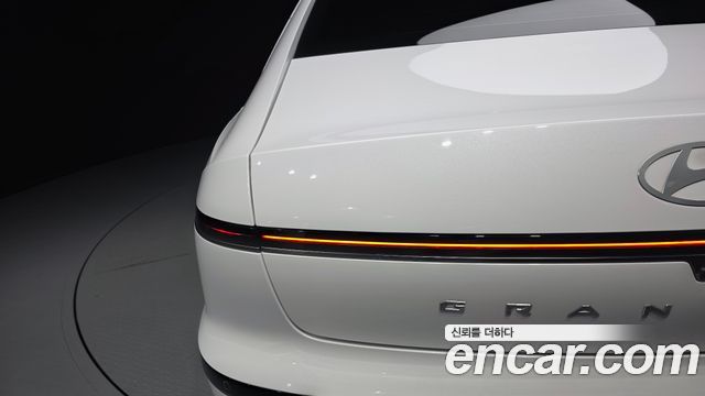 Hyundai Grandeur (GN7) 3.5 LPG 2WD (Taxi) Deluxe 2025 — фото 23