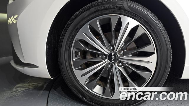 Kia K8 Hybrid Noblesse 2022 — фото 5