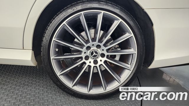 Mercedes-Benz E-Class (W213) E350 4MATIC AMG Line 2021 — фото 21