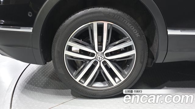 Volkswagen Tiguan (II) 2.0 TDI Prestige 2018 — фото 5